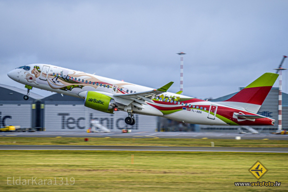 Airbus A220-300